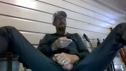 Snapshot of elwooood7 chatting on October 19, 1:23 pm elwooood7 online show from October 19, 1:23 pm