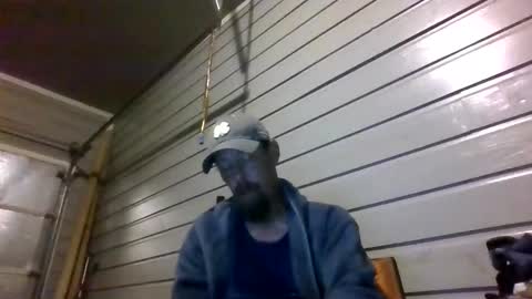 Snapshot of elwooood7 chatting on November 15, 12:23 pm elwooood7 online show from November 15, 12:23 pm