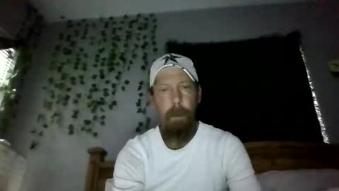 Snapshot of elwooood7 chatting on December 5, 2:58 pm elwooood7 online show from December 5, 2:58 pm