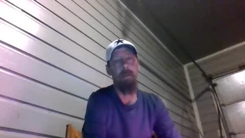 Snapshot of elwooood7 chatting on February 14, 11:29 am elwooood7 online show from February 14, 11:29 am