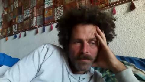 Snapshot of elyjahoye chatting on October 10, 12:04 pm elyjahoye online show from October 10, 12:04 pm