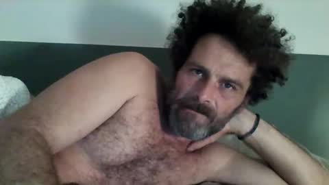 Snapshot of elyjahoye chatting on December 2, 10:38 pm elyjahoye online show from December 2, 10:38 pm