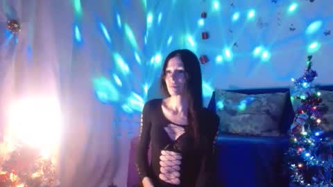 Elisa online show from December 5, 5:53 pm