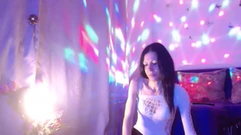 Elisa online show from February 23, 6:16 pm