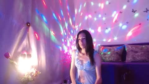 Elisa online show from June 27, 6:35 pm