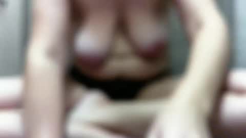 Snapshot of elyseblue chatting on October 16, 4:30 pm elyseblue online show from October 16, 4:30 pm