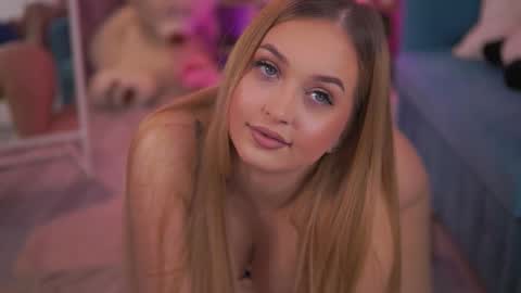 Elyssa online show from February 13, 7:32 pm