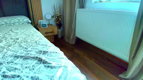 Ely online show from October 9, 7:17 am