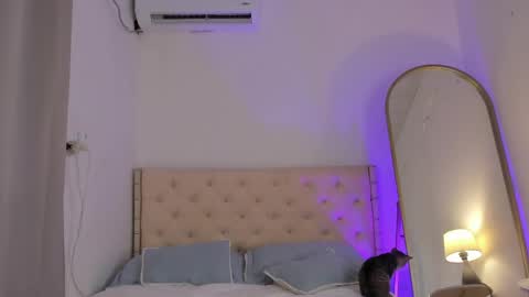 Snapshot of elza_fuentes01 chatting on June 3, 5:51 pm Michelle online show from June 3, 5:51 pm