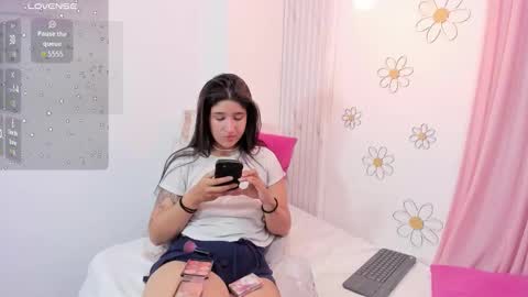 A N D R E A online show from November 30, 5:44 am