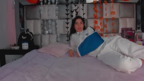 Snapshot of ema_and_camila chatting on October 24, 3:41 pm ema y cami online show from October 24, 3:41 pm