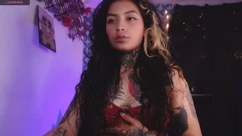 Snapshot of ema_ploxx chatting on November 27, 3:08 am ema_ploxx online show from November 27, 3:08 am