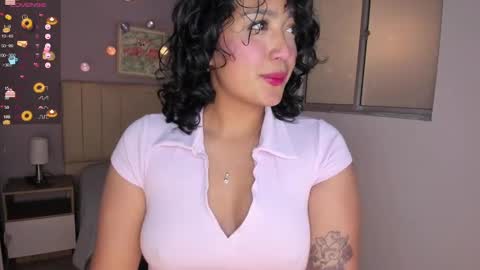 Snapshot of ema_saenz chatting on January 14, 7:32 pm Ema online show from January 14, 7:32 pm