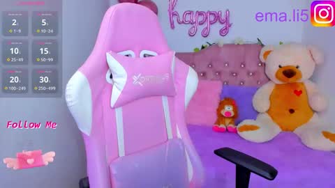 Snapshot of ema_tayy chatting on October 21, 7:36 pm Ema online show from October 21, 7:36 pm