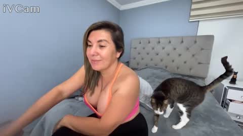 emaasex online show from May 22, 1:02 am