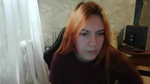 ember__fox online show from June 10, 7:29 am