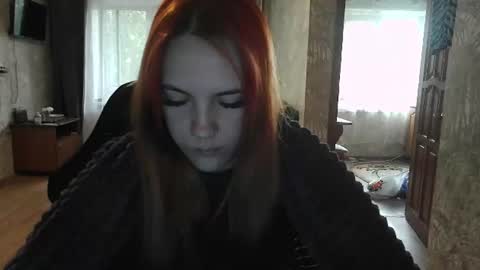 ember__fox online show from June 29, 5:14 am