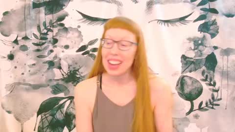 Snapshot of ember_starleena chatting on May 13, 3:20 pm Ember Starleena online show from May 13, 3:20 pm