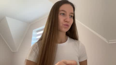 Snapshot of emberfamn chatting on November 13, 1:21 pm Alina online show from November 13, 1:21 pm