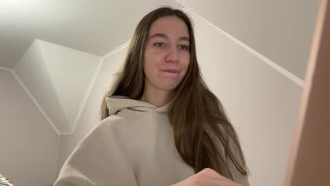 Snapshot of emberfamn chatting on January 14, 2:55 pm Alina online show from January 14, 2:55 pm