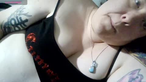 Emberlyn Nix online show from June 5, 5:36 am