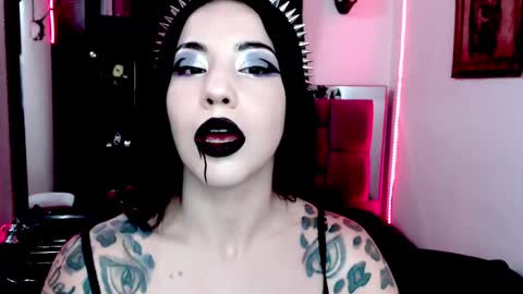 Emerald Black online show from November 13, 5:39 am