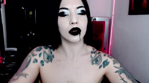 Emerald Black online show from November 16, 6:52 am