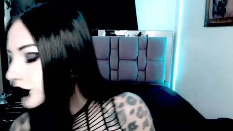 Emerald Black online show from November 26, 6:47 am
