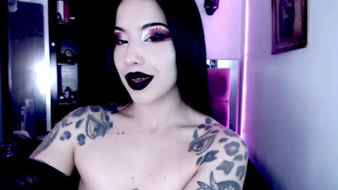 Emerald Black online show from May 1, 2:16 am