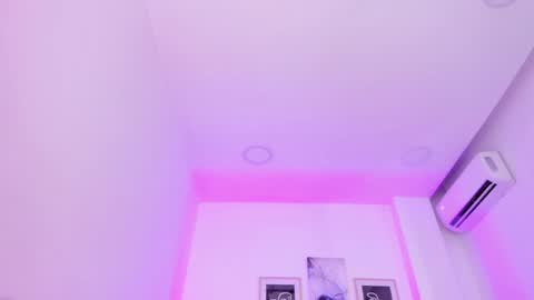 emelie_89 online show from December 21, 2:37 pm