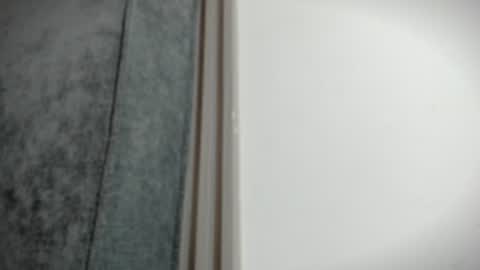 Snapshot of emelie_89 chatting on July 8, 11:48 am emelie_89 online show from July 8, 11:48 am