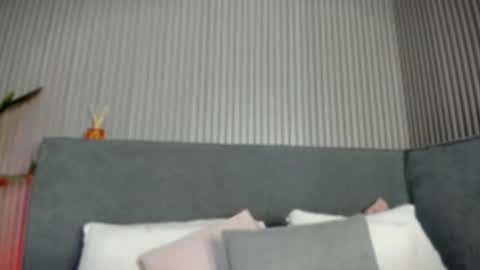 Snapshot of emelie_89 chatting on July 18, 11:47 am emelie_89 online show from July 18, 11:47 am