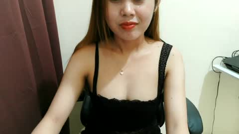 Snapshot of emely_18 chatting on July 12, 1:18 am emely_18 online show from July 12, 1:18 am