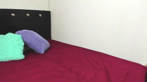 emely_aaron69z online show from April 18, 2:15 am