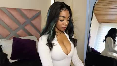 Snapshot of emely_brandon_ chatting on March 10, 4:57 pm anyelii online show from March 10, 4:57 pm