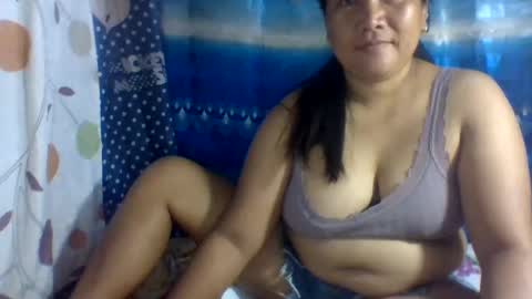 emelybloom123 online show from February 6, 11:48 pm