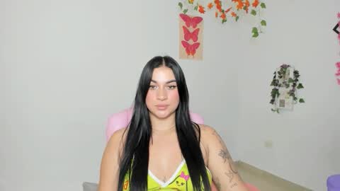 Snapshot of emi_blossom_ chatting on March 27, 4:40 pm Emily online show from March 27, 4:40 pm