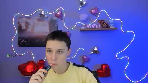 emi_fade online show from February 17, 9:06 am