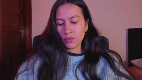 Emilia Gomez online show from August 4, 3:21 am