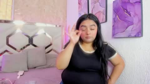 Emily online show from November 18, 2:43 pm