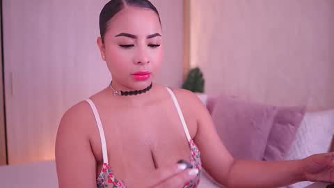    online show from November 3, 3:02 pm