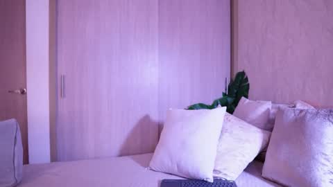    online show from January 17, 8:45 pm