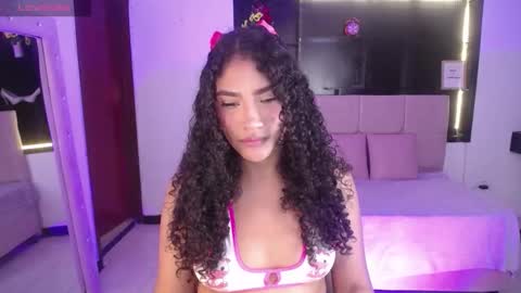 Emily Smith online show from September 20, 7:26 pm