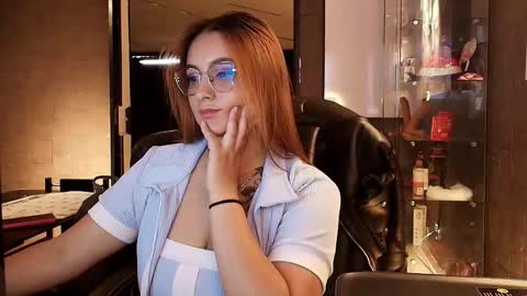 Emily online show from October 17, 3:58 pm