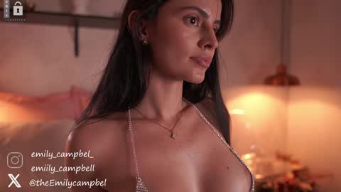 Emily Campbell online show from December 17, 2:33 am