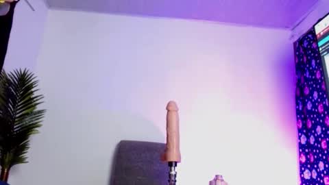 Emi Rose online show from February 7, 10:08 am