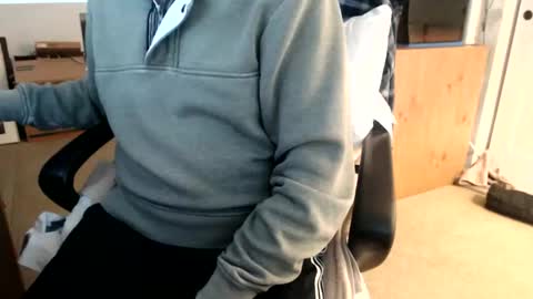 Snapshot of emil_karpo chatting on November 17, 2:45 pm Terrance1st online show from November 17, 2:45 pm