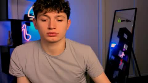 Snapshot of emil_lucky chatting on February 8, 6:28 am emil_lucky online show from February 8, 6:28 am