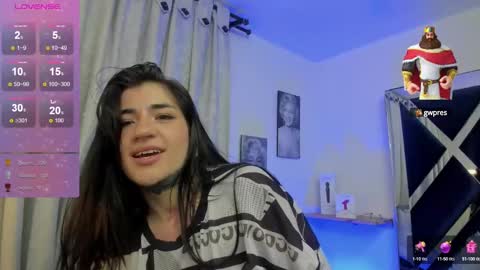 Snapshot of emilayton_ chatting on December 9, 10:32 am emilayton_ online show from December 9, 10:32 am