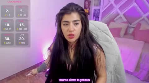 Snapshot of emilayton_ chatting on September 23, 7:50 pm emilayton_ online show from September 23, 7:50 pm